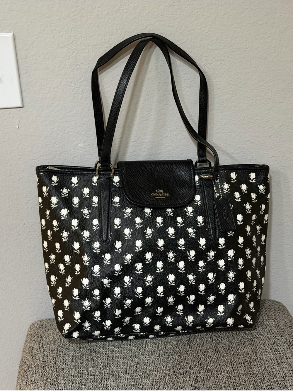 Coach - Badlands Floral - City Tote - Black and White - Roses - Coated Canvas